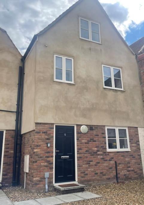 Fern House - By Shortstays4U 2 Bed House With Free Parking In The Town Centre King's Lynn Exterior foto